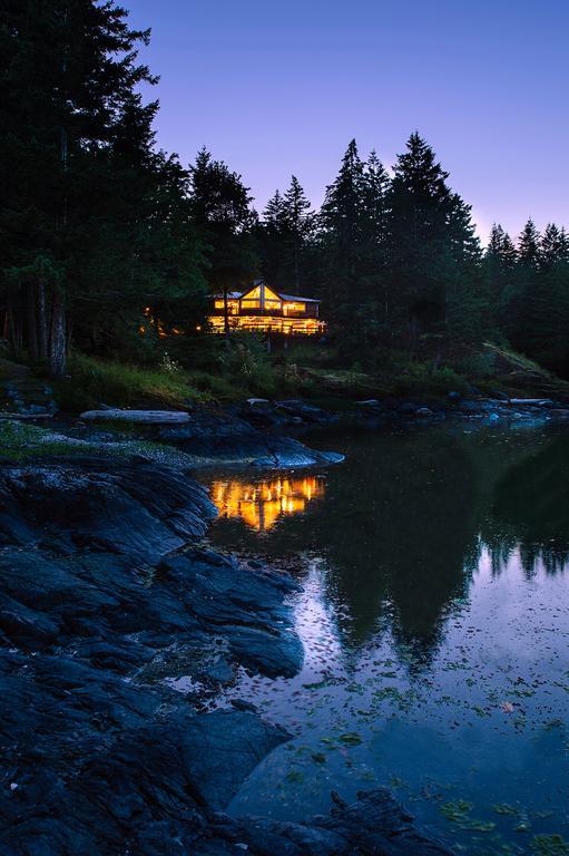 Gowlland Harbour Resort Heriot Bay Экстерьер фото