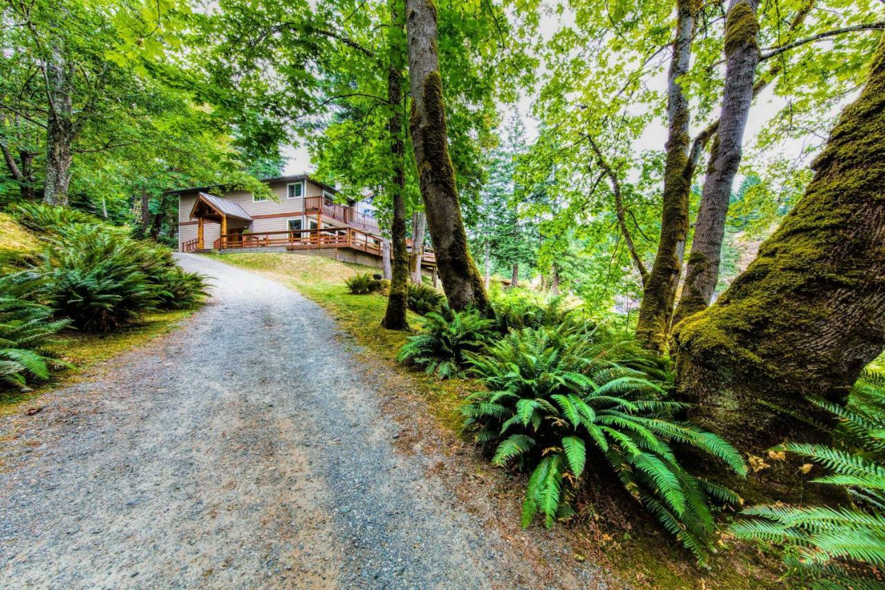 Gowlland Harbour Resort Heriot Bay Экстерьер фото