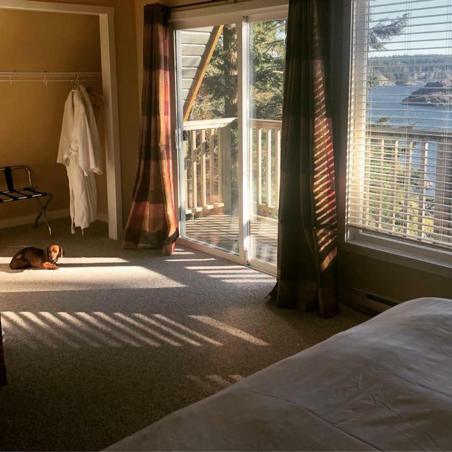 Gowlland Harbour Resort Heriot Bay Экстерьер фото