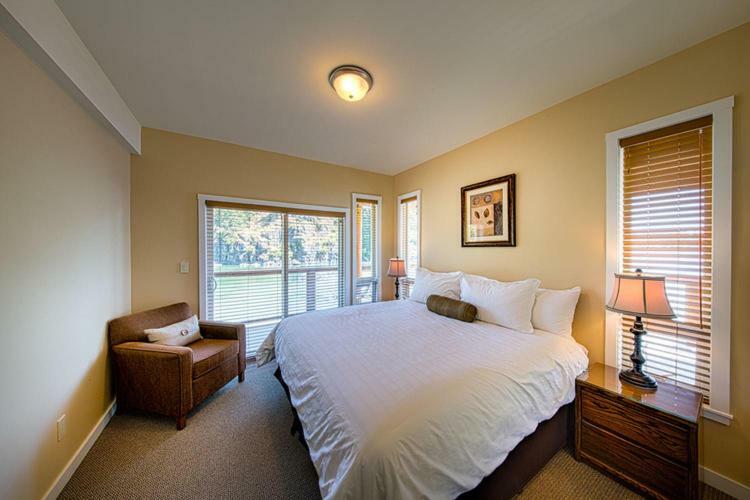 Gowlland Harbour Resort Heriot Bay Экстерьер фото