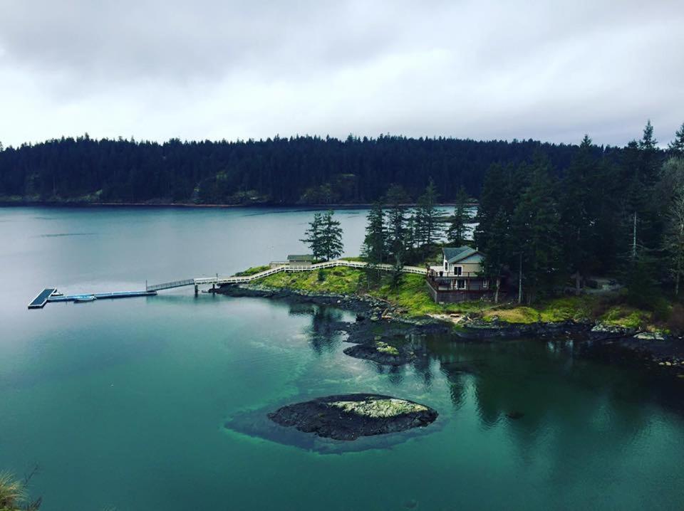 Gowlland Harbour Resort Heriot Bay Экстерьер фото